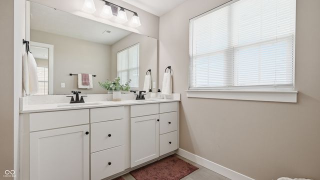 18460 Sandy Cove Lane, Westfield, IN 46074