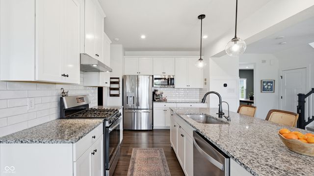 18460 Sandy Cove Lane, Westfield, IN 46074