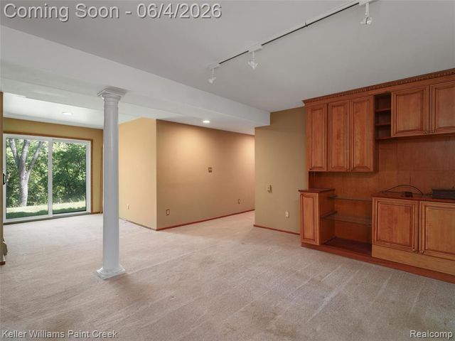 1150 N Livernois Road, Rochester Hills, MI 48306