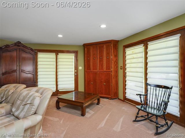 1150 N Livernois Road, Rochester Hills, MI 48306