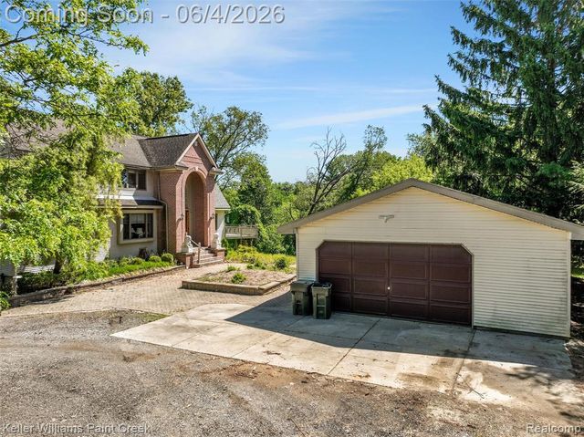 1150 N Livernois Road, Rochester Hills, MI 48306