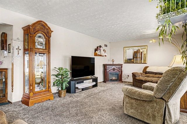 1775 Monroe Beach, Battle Creek, MI 49014