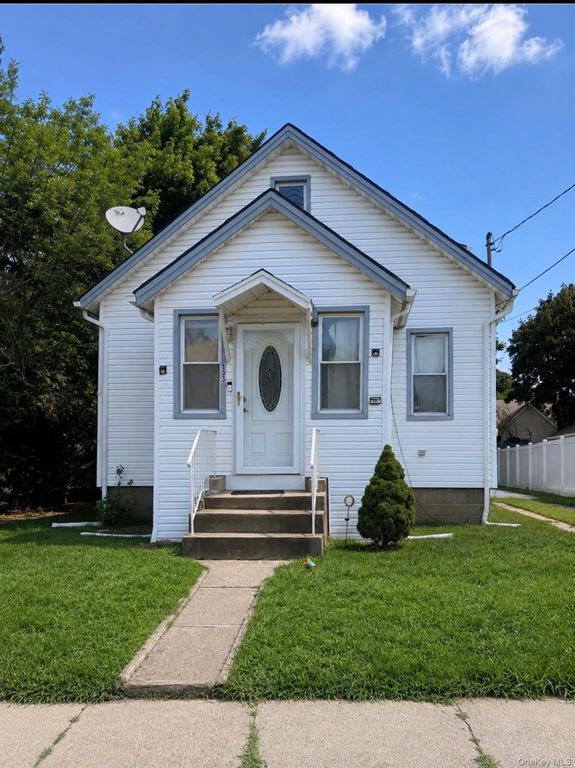 133 Union Street, Freeport, NY 11520 — exterior