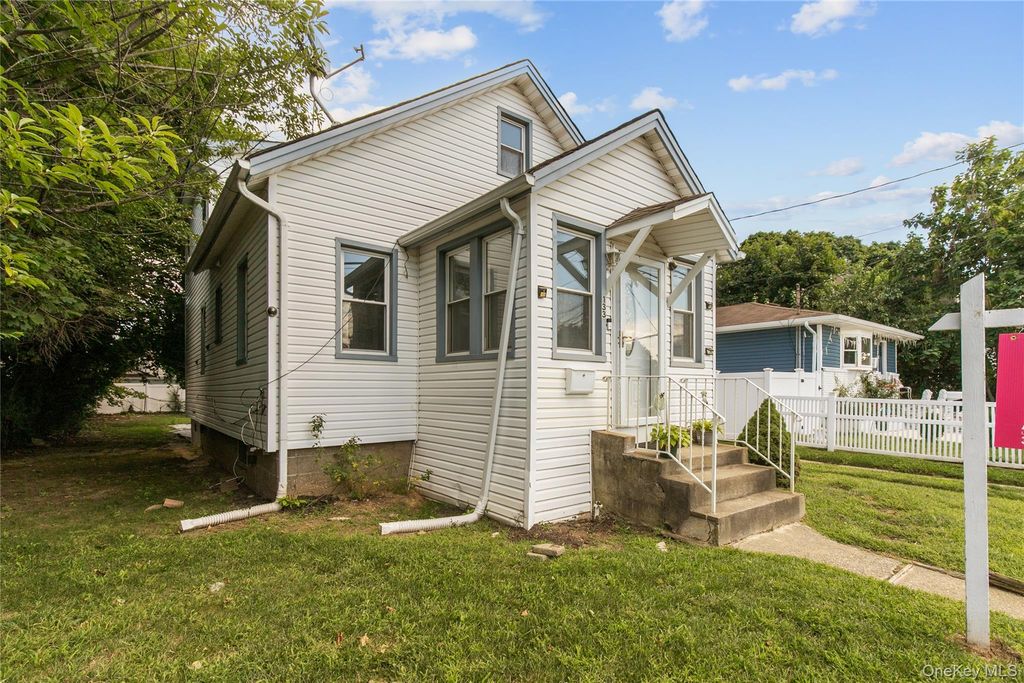 133 Union Street, Freeport, NY 11520 — photo 2