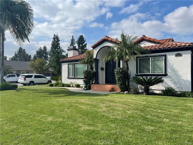 9457 Gotham, Downey, CA 90241