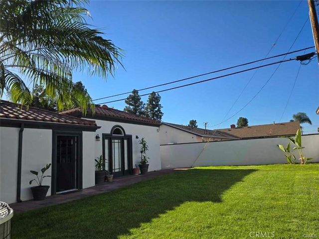 9457 Gotham, Downey, CA 90241