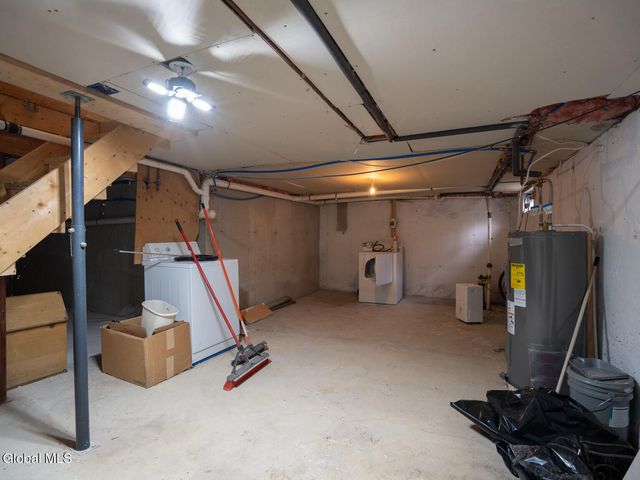 52 Streamview Lane, North Greenbush, NY 12198