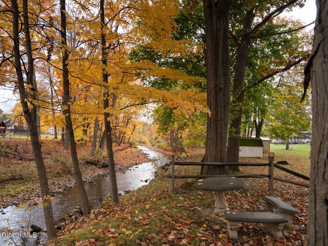 52 Streamview Lane, North Greenbush, NY 12198