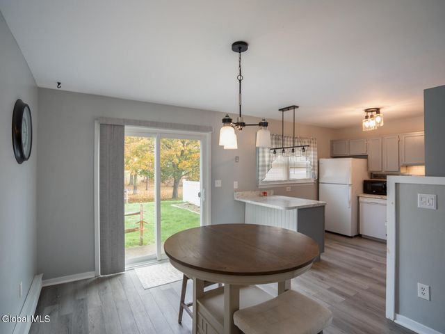 52 Streamview Lane, North Greenbush, NY 12198