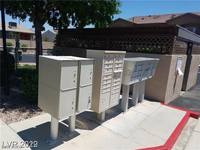 5750 East Hacienda Avenue 202, Las Vegas, NV 89122