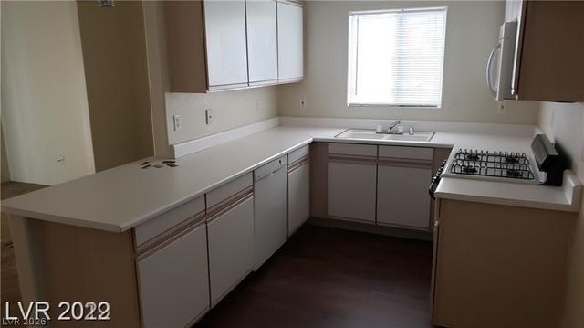 5750 East Hacienda Avenue 202, Las Vegas, NV 89122