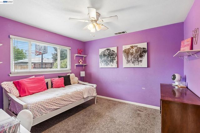 1225 W Beverly Pl, Tracy, CA 95376