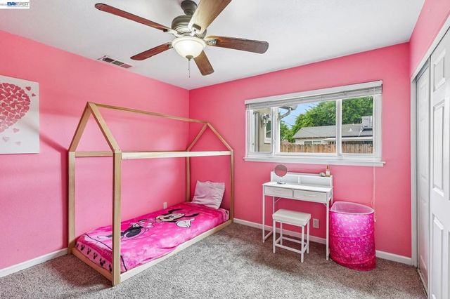 1225 W Beverly Pl, Tracy, CA 95376