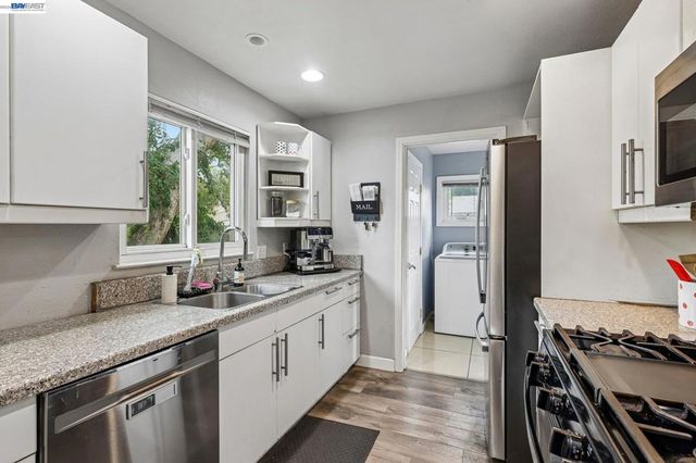 1225 W Beverly Pl, Tracy, CA 95376