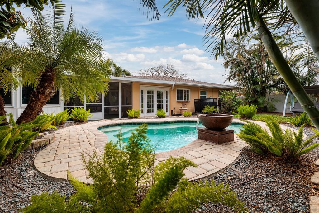 Image 24 of property listing at 2209 SUNRISE DRIVE SE, St Petersburg, FL 33705