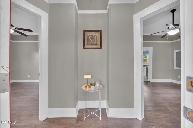 1304 East Chilhowie Avenue, Johnson City, TN 37601