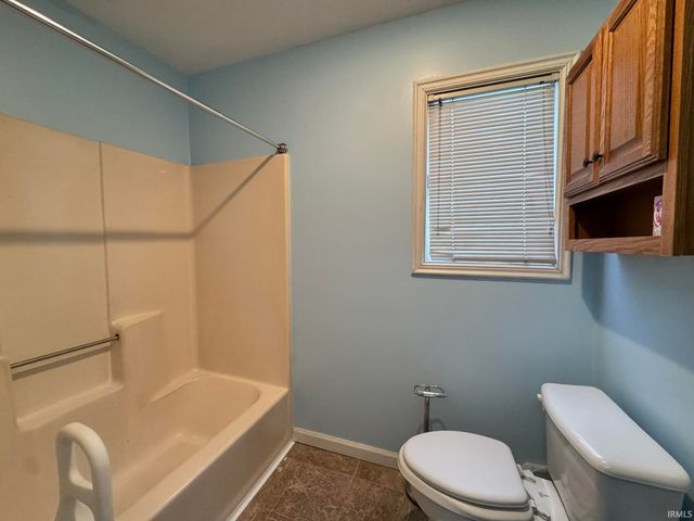 713 Macalan Drive, Marion, IN 46952