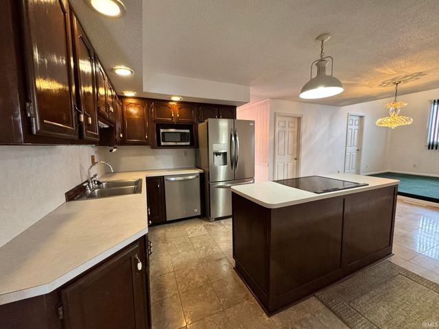 713 Macalan Drive, Marion, IN 46952