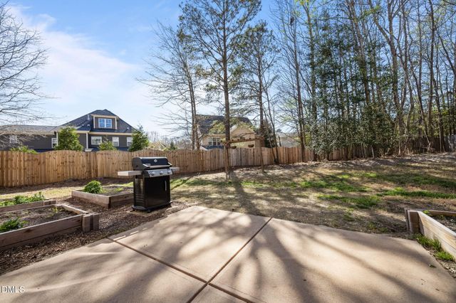 112 Briarburn Lane, Holly Springs, NC 27540