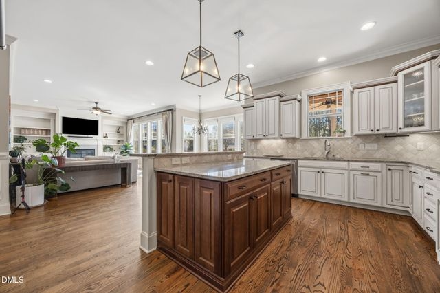 112 Briarburn Lane, Holly Springs, NC 27540