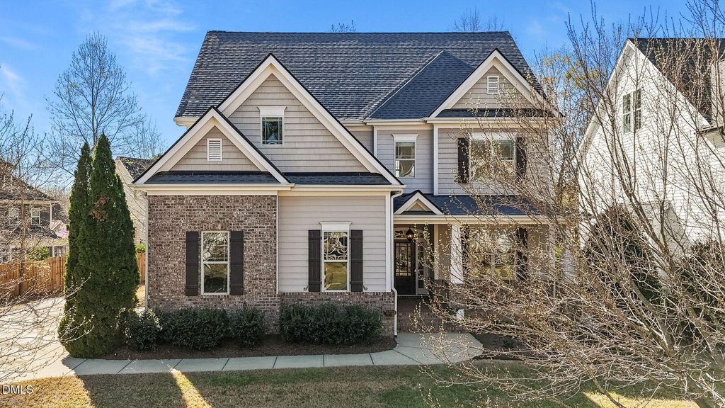 112 Briarburn Lane, Holly Springs, NC 27540
