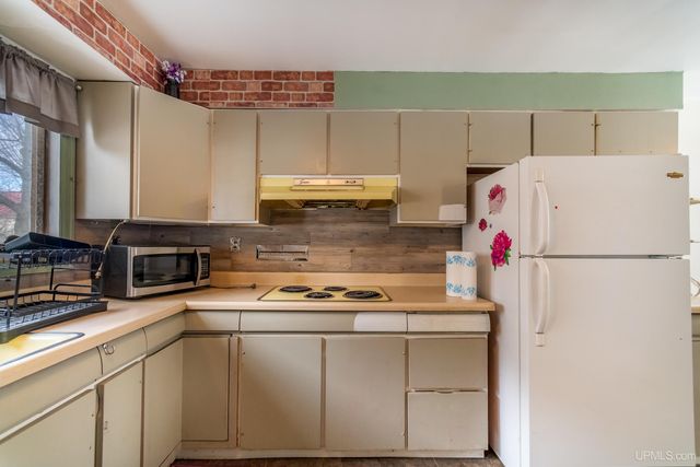 200 W Ridge Street, Ishpeming, MI 49849