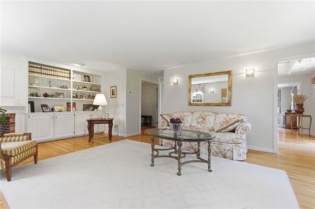 2 N Hereford Drive, Cumberland, RI 02864