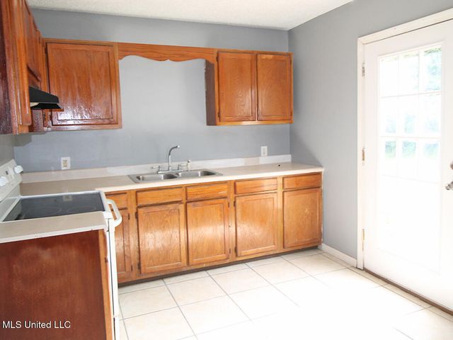 10009 Flintridge Drive, Moss Point, MS 39562