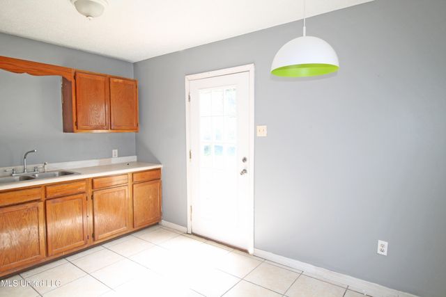 10009 Flintridge Drive, Moss Point, MS 39562