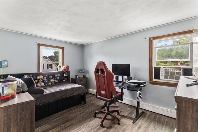 9 Herbert St, Taunton, MA 02780