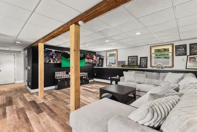 9 Herbert St, Taunton, MA 02780