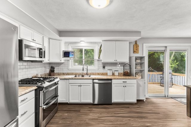 9 Herbert St, Taunton, MA 02780