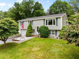 9 Herbert St, Taunton, MA 02780