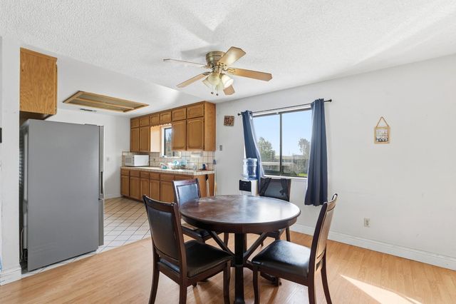 17232 Mark Road, Madera, CA 93636