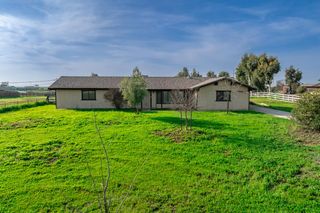 17232 Mark Road, Madera, CA 93636