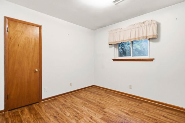 6514 White Oak Valley Circle, Mc Donald, TN 37353