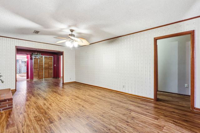6514 White Oak Valley Circle, Mc Donald, TN 37353