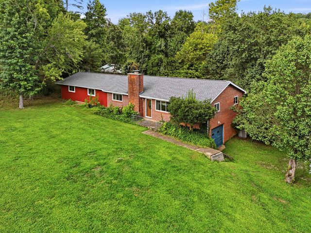 6514 White Oak Valley Circle, Mc Donald, TN 37353