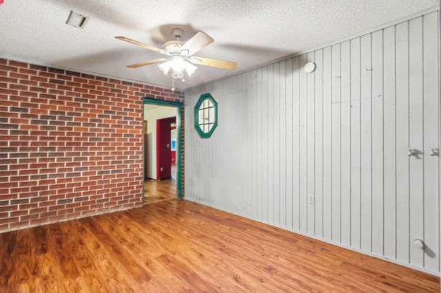 6514 White Oak Valley Circle, Mc Donald, TN 37353