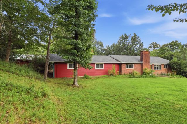 6514 White Oak Valley Circle, Mc Donald, TN 37353