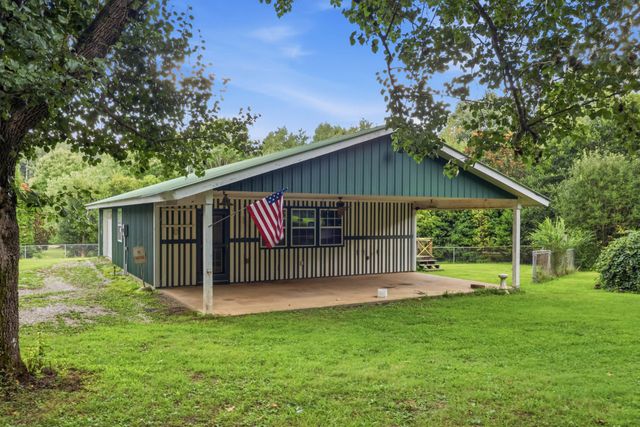 6514 White Oak Valley Circle, Mc Donald, TN 37353