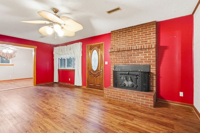 6514 White Oak Valley Circle, Mc Donald, TN 37353