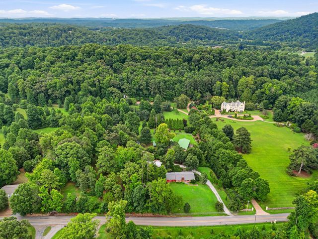 6514 White Oak Valley Circle, Mc Donald, TN 37353