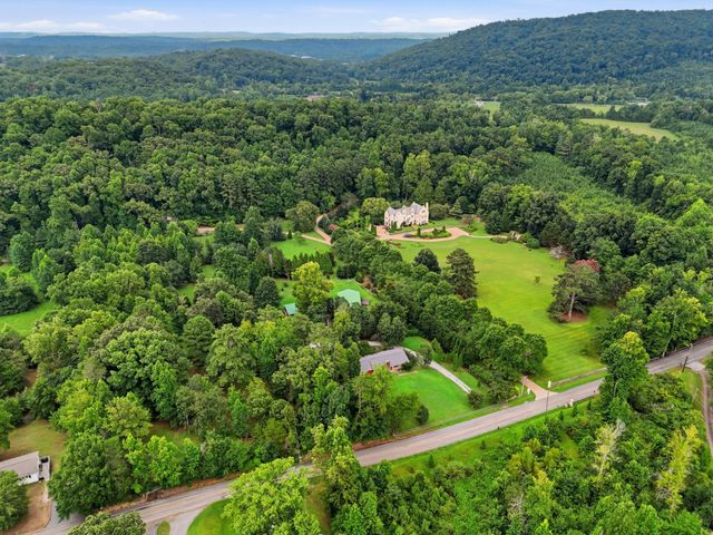 6514 White Oak Valley Circle, Mc Donald, TN 37353