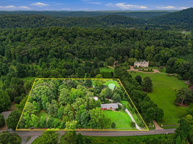 6514 White Oak Valley Circle, Mc Donald, TN 37353