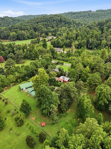 6514 White Oak Valley Circle, Mc Donald, TN 37353