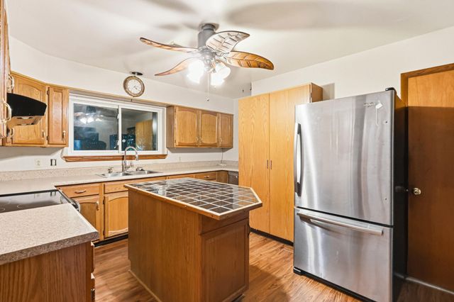 6514 White Oak Valley Circle, Mc Donald, TN 37353
