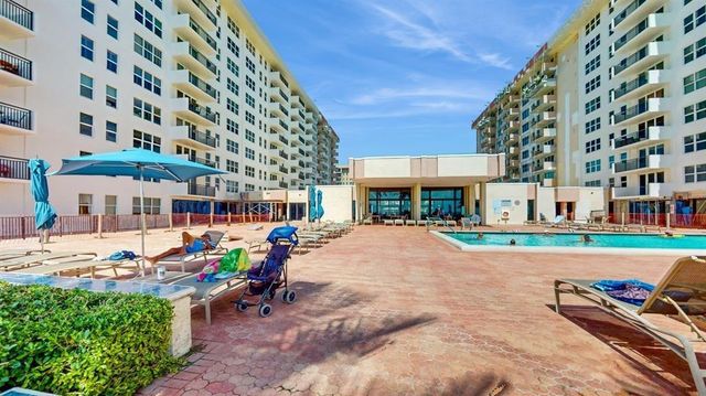 1149 Hillsboro Mile 610, Hillsboro Beach, FL 33062