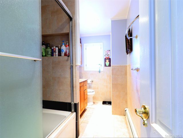 6 Morris Lane, Great Neck, NY 11024