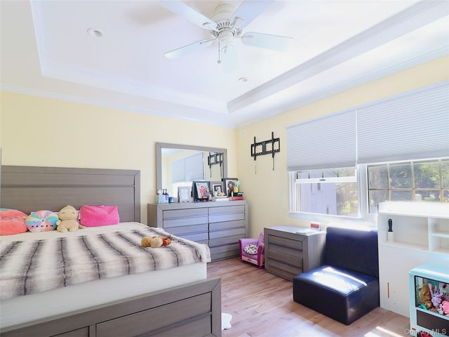 6 Morris Lane, Great Neck, NY 11024